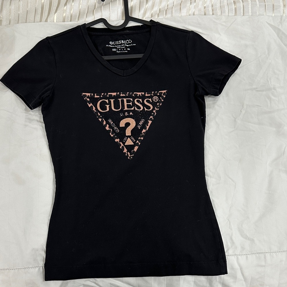 GUESS Black and Gold Graphic Tee
